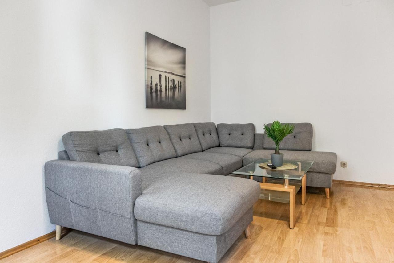 Apartament Welcoming 3br Budget Apt. Well Connected *
