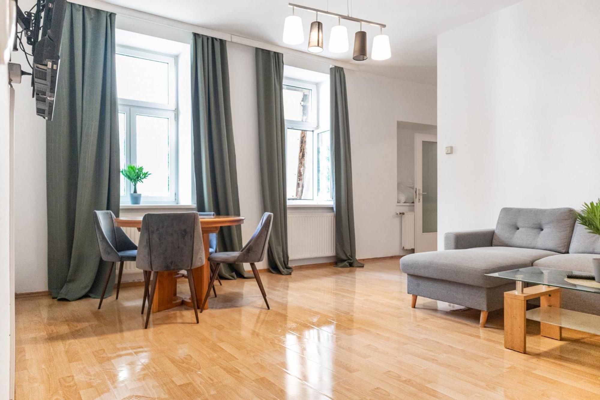 Apartment Welcoming 3br Budget Apt. Well Connected